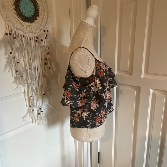 Forever 21 Off-Shoulder Floral Ruffle Crop Top with Adjustable Straps – Size S - Picture 8 of 13